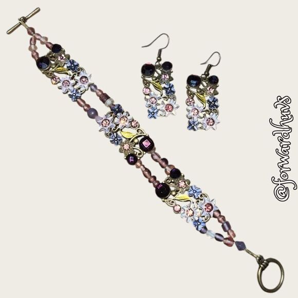 Floral Earring and Bracelet Set with Rhinestones - Picture 1 of 8